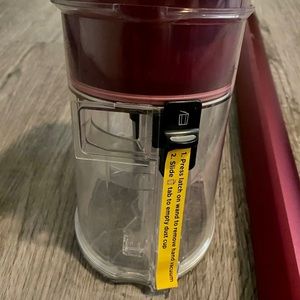 Shark pet pro dust bin brand new!